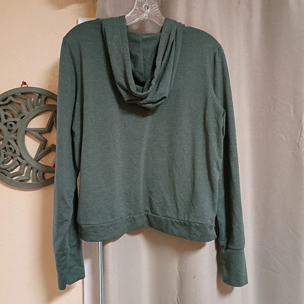 Vuori Halo Essential Cropped Hoodie Large - Picture 2 of 5